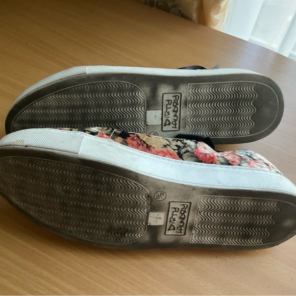 Dirty Laundry Floral flowers design velvet sneakers shoes women's size 8,5 - Picture 4 of 5